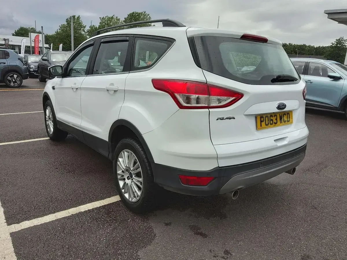 Used Ford Kuga Titanium 140 HP (102 kW) 2013 White SUV