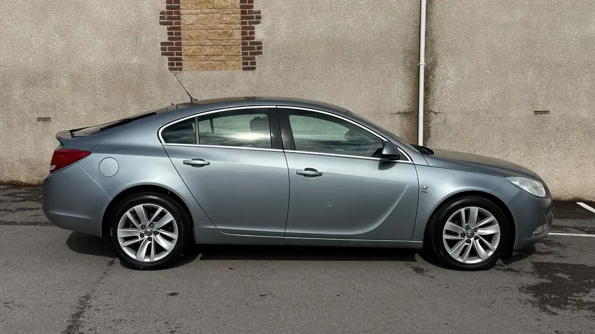 Used Vauxhall Insignia SRi 2013 Silver Hatchback