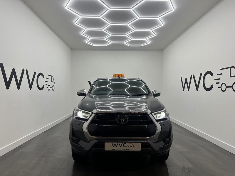 Used Toyota HiLux 204 HP (150 kW) 2021 Grey Pickup