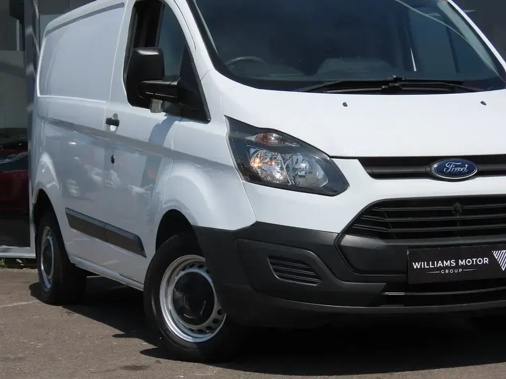 Used Ford Transit Custom 105 HP (77 kW) 2016 White Van