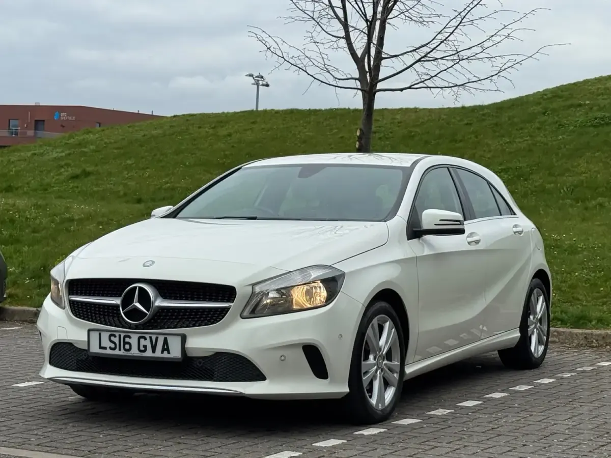 Usado Mercedes A180 2016 Branco Citadino