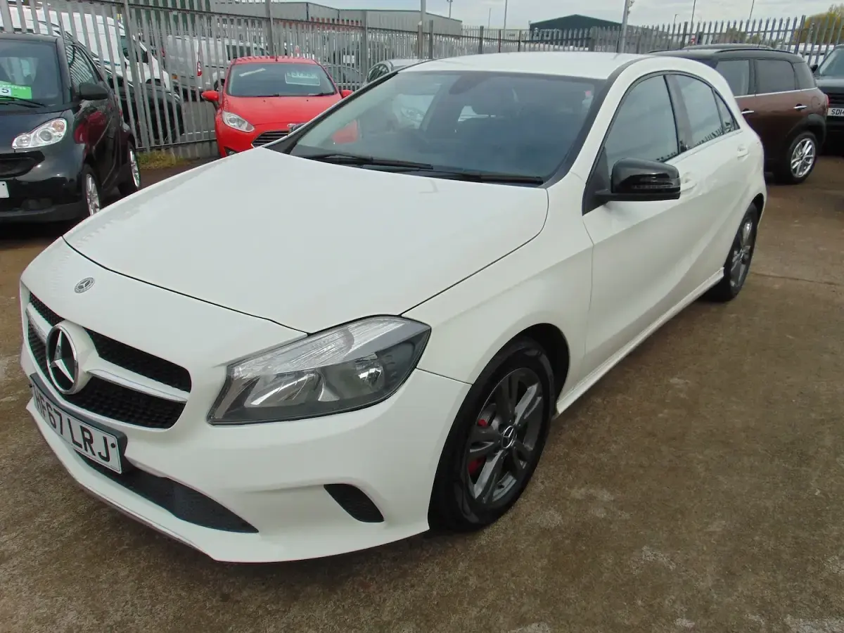 Used Mercedes A160 SE 2017 White Hatchback