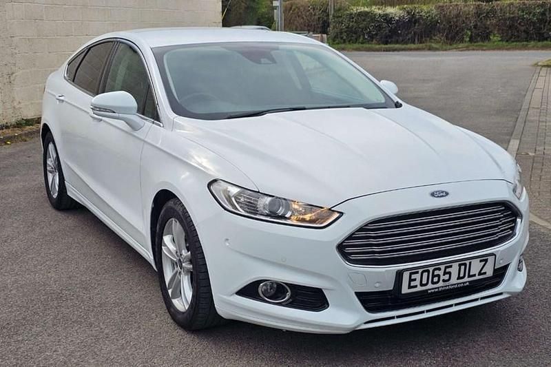 White Used 2015 Ford Mondeo Titanium Hatchback | £8,450 (Good price) - Image 1/1