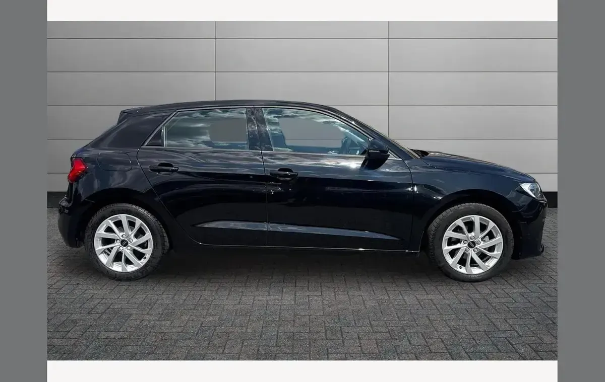 Used Audi A1 Sport 95 HP (69 kW) 2023 Black SUV