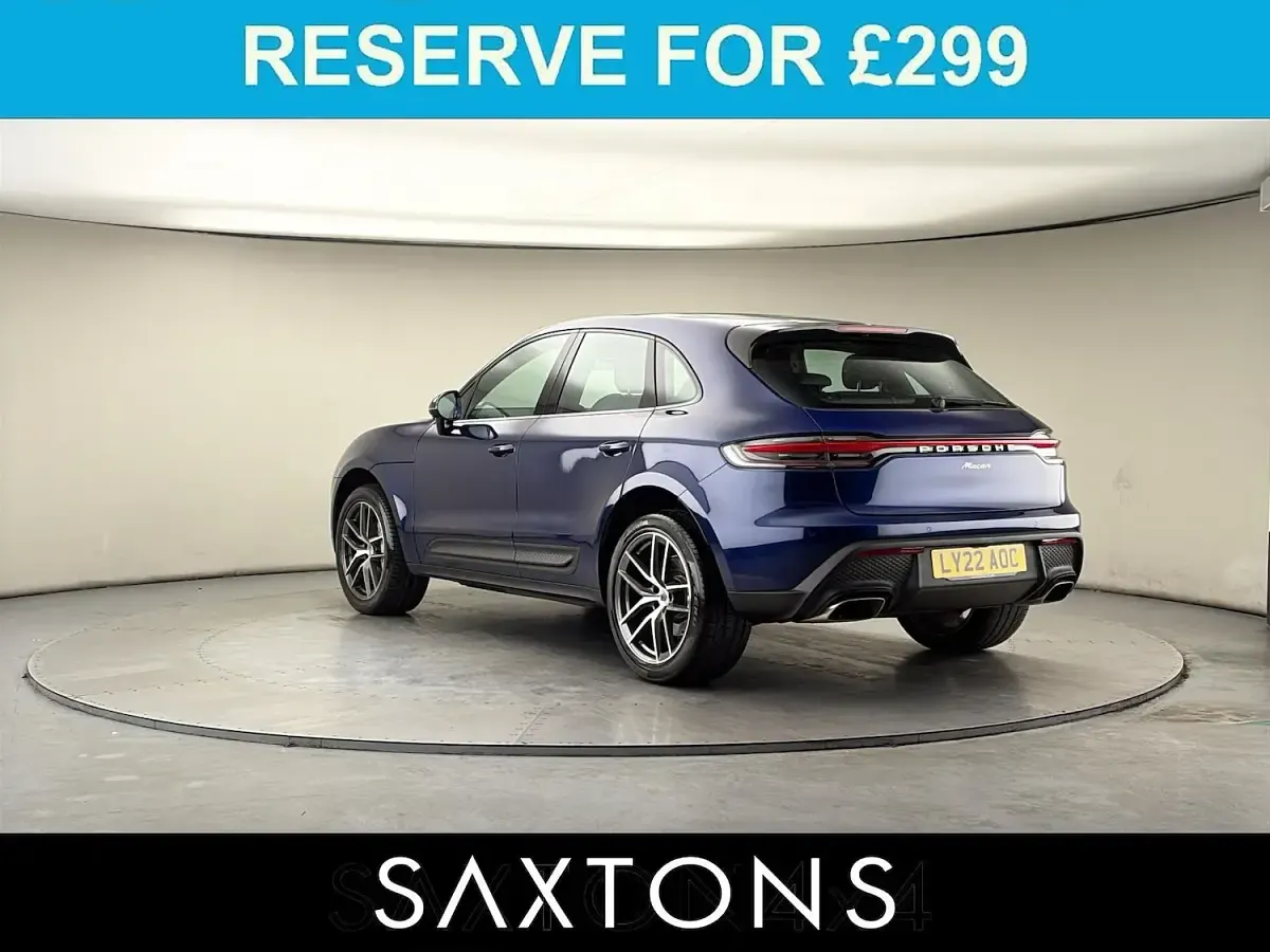 Used Porsche Macan 265 HP (194 kW) 2022 Gentian blue SUV