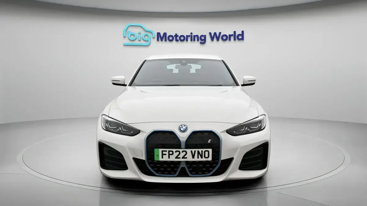 Used BMW i4 M Sport 250 kW (340 HP) 2022 White Sedan