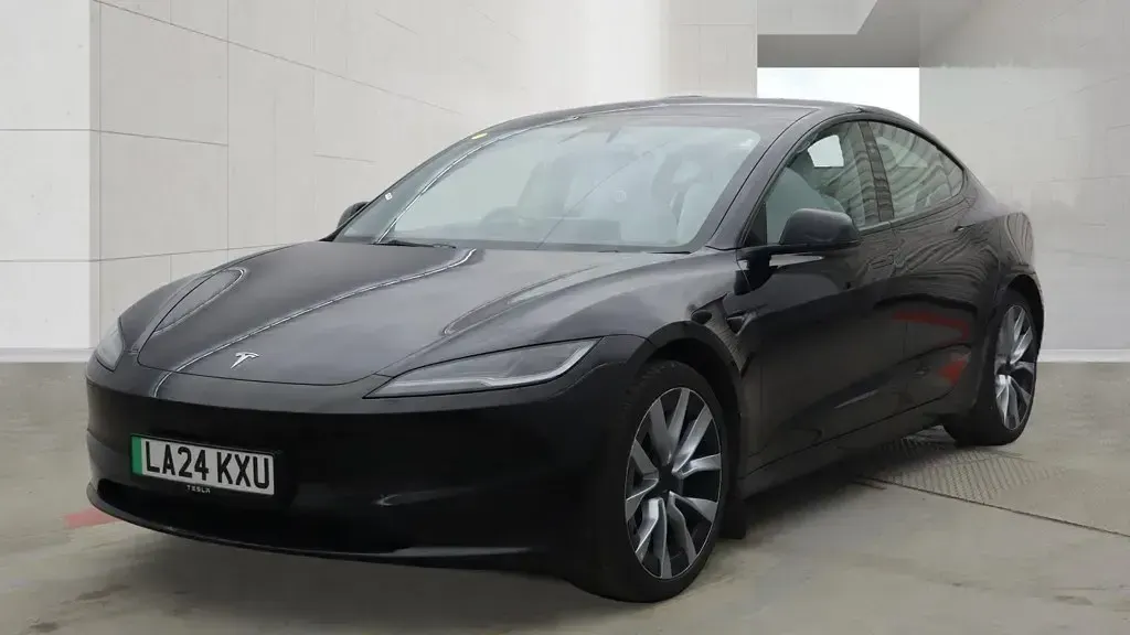 Usado Tesla Model 3 Long Range AWD 366 kW (498 HP) 2024 Preto Sedan