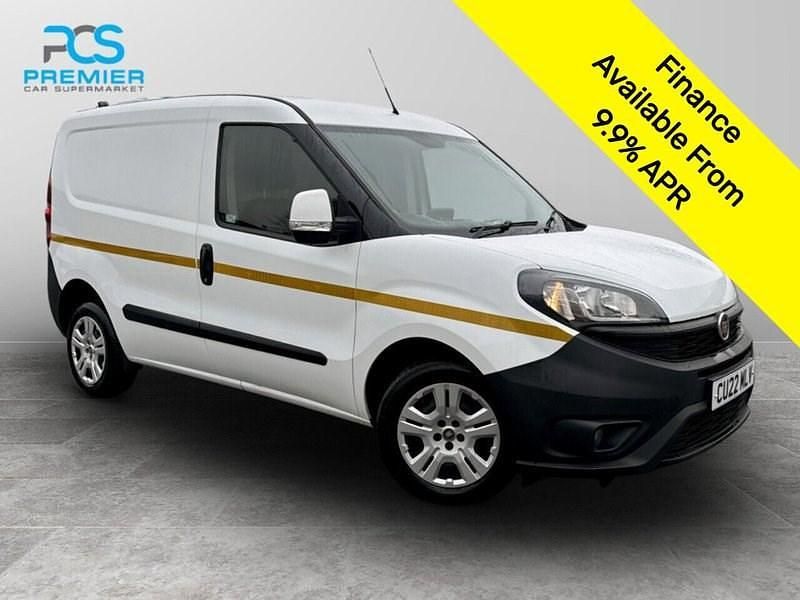 White Used 2022 Fiat Doblò MPV | £5,900 - Image 1/3