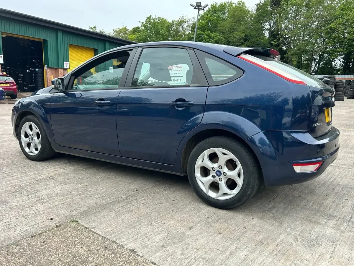 Used Ford Focus Sport 110 HP (80 kW) 2011 Blue Hatchback