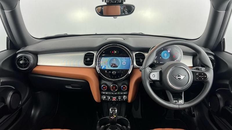 Used Mini Cooper Exclusive 134 HP (98 kW) 2023 Black Hatchback