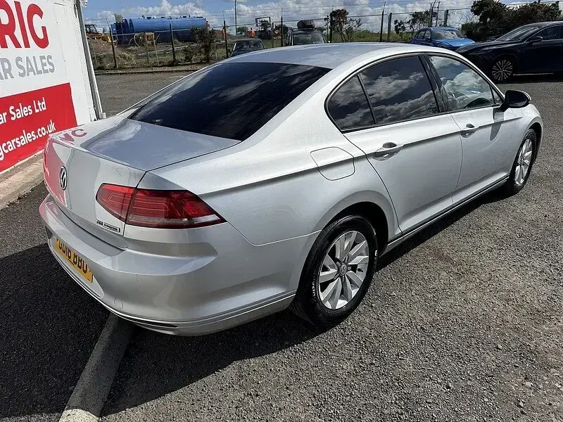Used VW Passat S 120 HP (88 kW) 2016 Silver Sedan