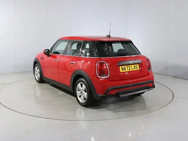 Used Mini ONE Classic 102 HP (75 kW) 2022 Red Hatchback