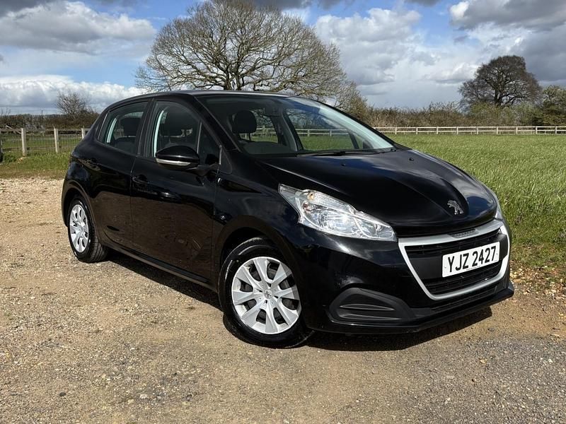 Used Peugeot 208 Access 68 HP (50 kW) 2016 Black Hatchback