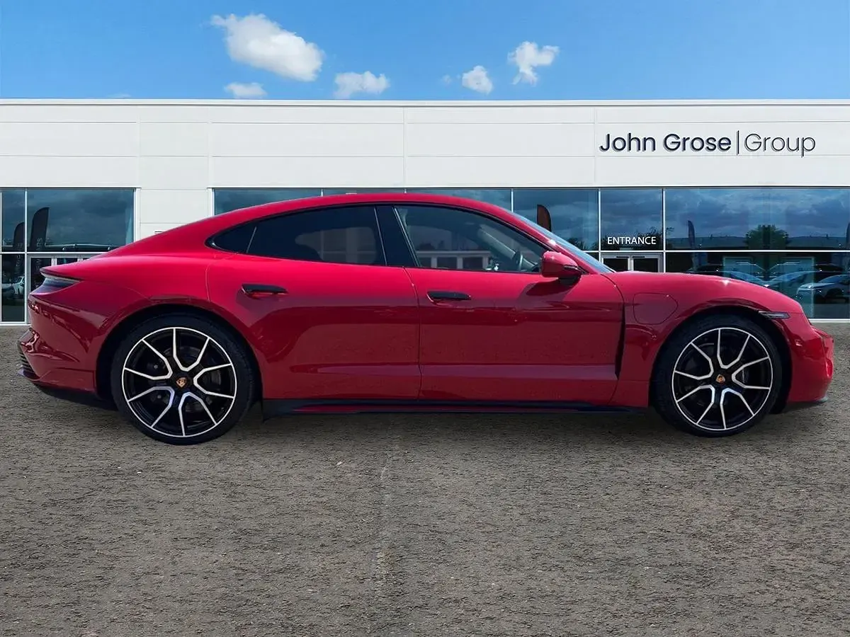 Used Porsche Taycan 350 kW (476 HP) 2023 Red Sedan