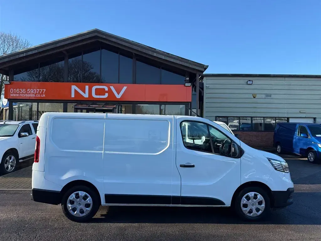Used Renault Trafic Business 2022 White
