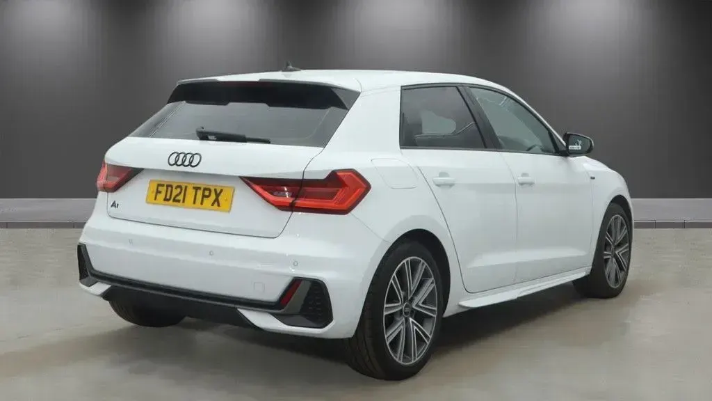Used Audi A1 Sportback S-Line 95 HP (69 kW) 2021 White Hatchback