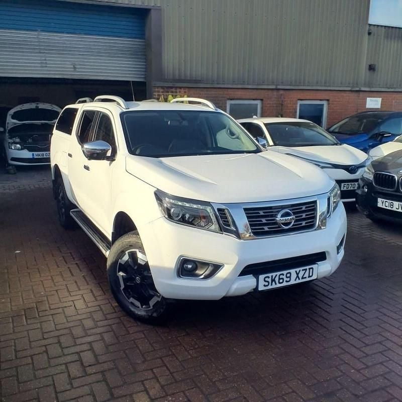 White Used 2019 Nissan Navara Tekna Pickup | £14,480 - Image 1/4