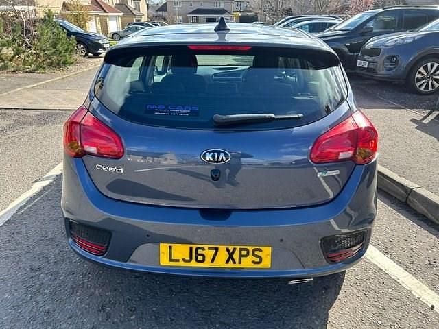 Używany Kia Ceed 134 KM (98 kW) 2017 Niebieski Hatchback