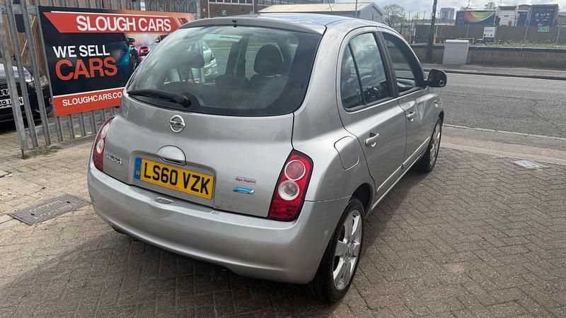 Usado Nissan Micra N-TEC 2010 Prateado Citadino