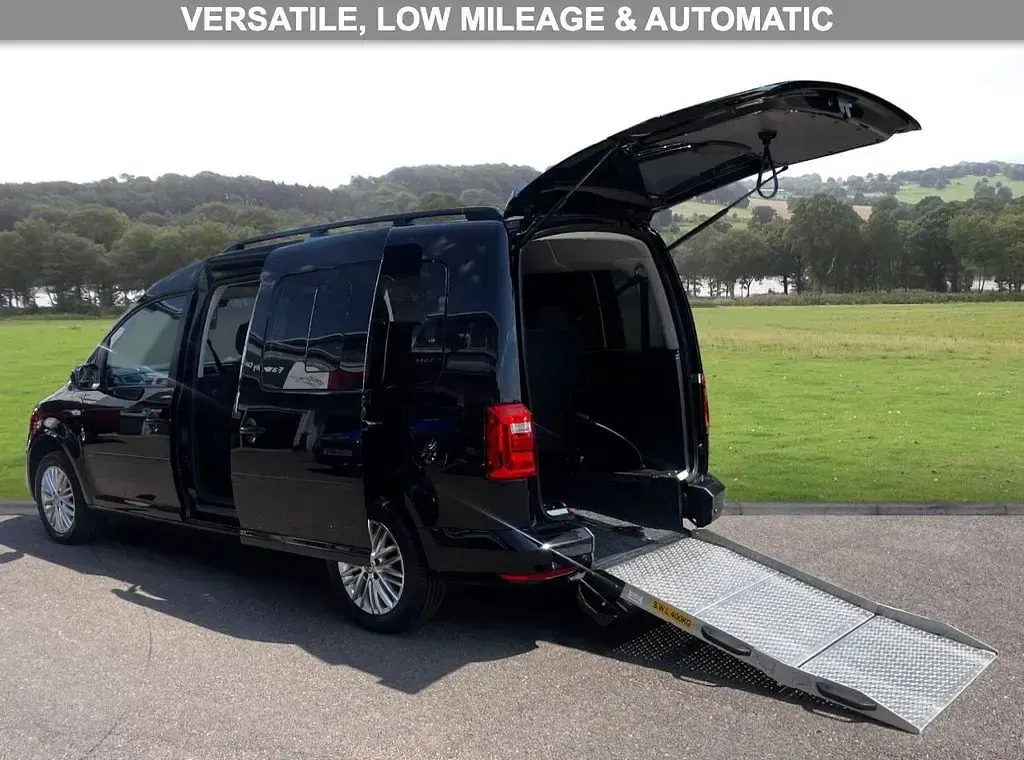 Used VW Caddy Maxi S 102 HP (75 kW) 2018 Black MPV