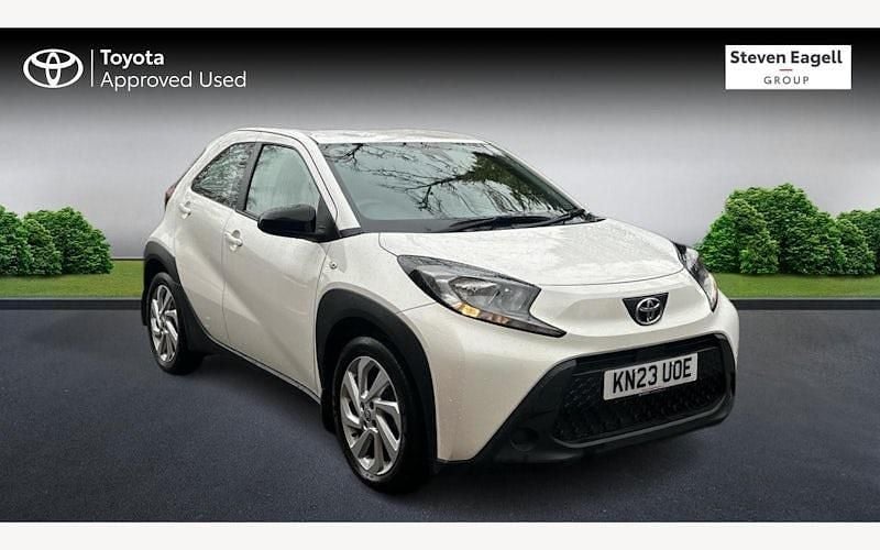 Used 2025 Toyota Aygo X PURE SUV | £12,356 (Super price) - Image 1/4