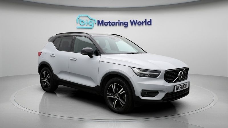 Used 2021 Volvo XC40 R-Design SUV | £19,800 (Fair price) - Image 1/4