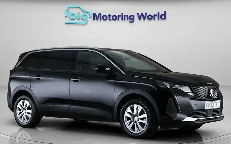Used Peugeot 5008 Allure+ 131 HP (96 kW) 2023 SUV