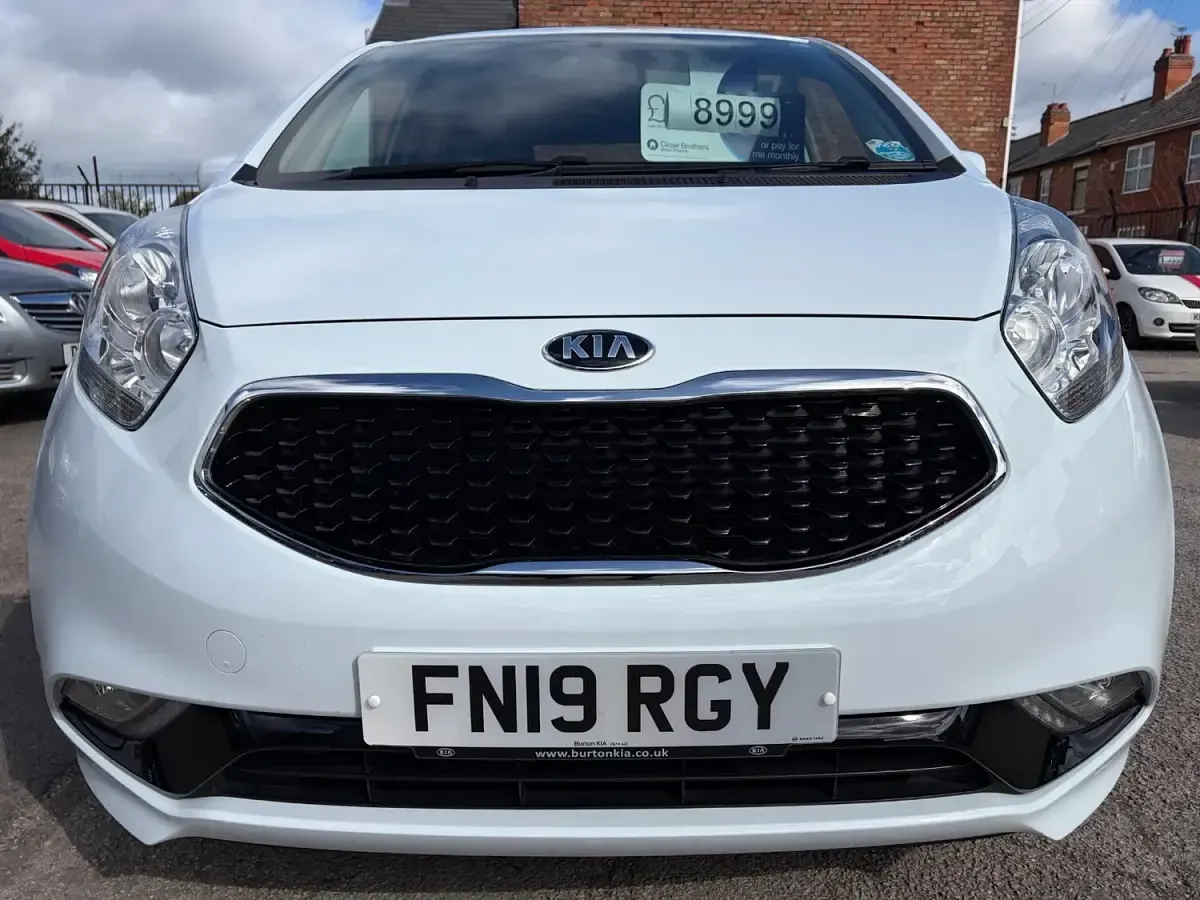 Used Kia Venga 125 HP (91 kW) 2019 White Hatchback