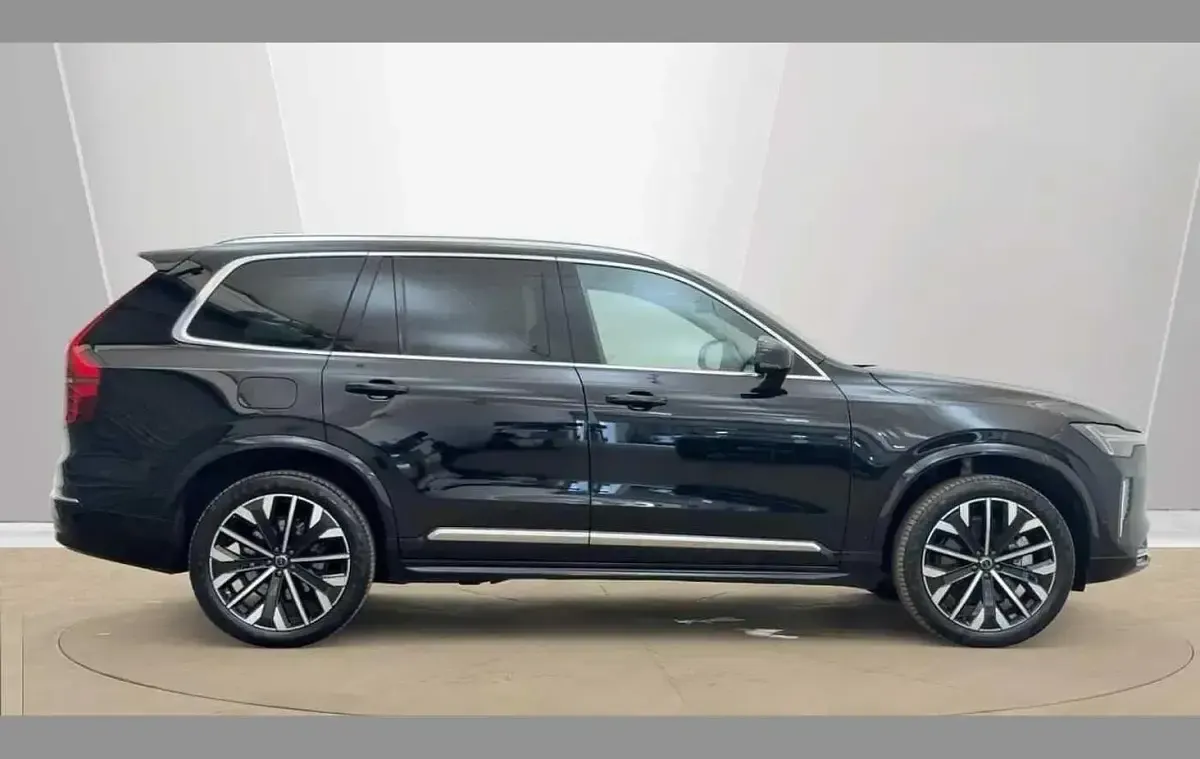 Used Volvo XC90 Ultra 455 HP (334 kW) 2025 Black SUV