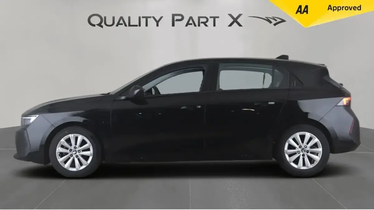 Used Vauxhall Astra Design Edition 2023 Black