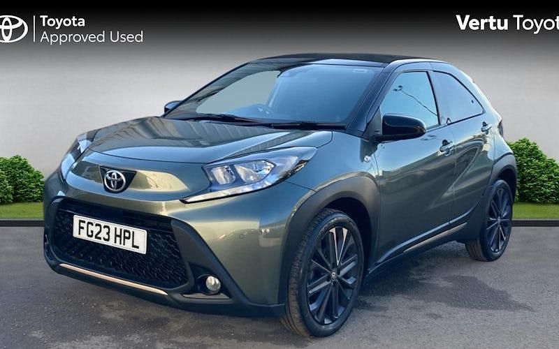 Used Toyota Aygo X Edition 72 HP (52 kW) 2023 Green SUV