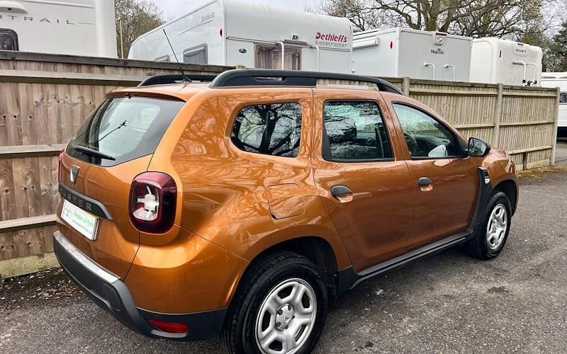 Used Dacia Duster Essentiel 116 HP (85 kW) 2019 Orange SUV