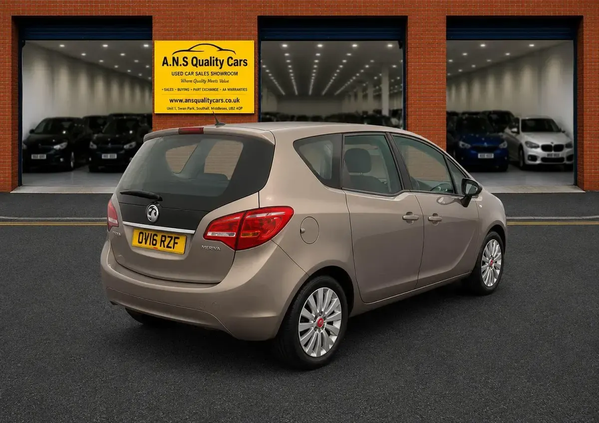 Used Vauxhall Meriva 120 HP (88 kW) 2016 Brown MPV