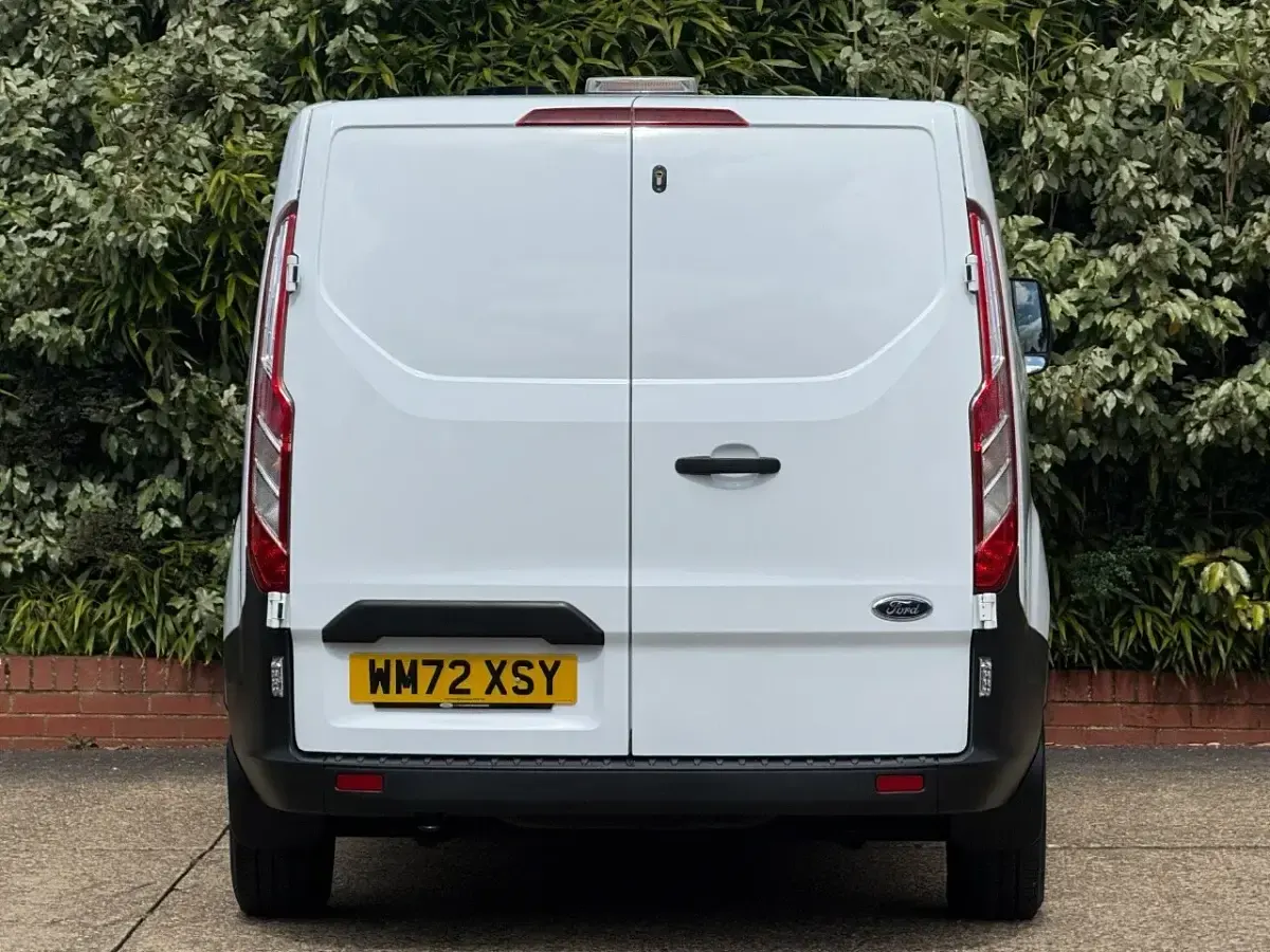 Used Ford Transit Custom 130 HP (95 kW) 2023 White Van
