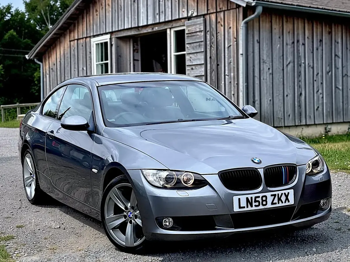 Used BMW 320 2008 Grey Coupe