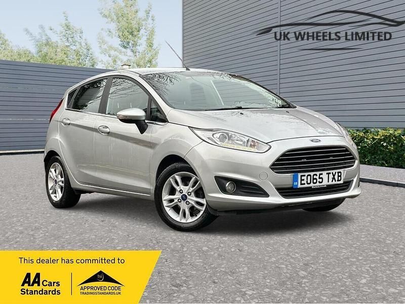 Silver Used 2015 Ford Fiesta Zetec Hatchback | £6,690 (Fair price) - Image 1/3