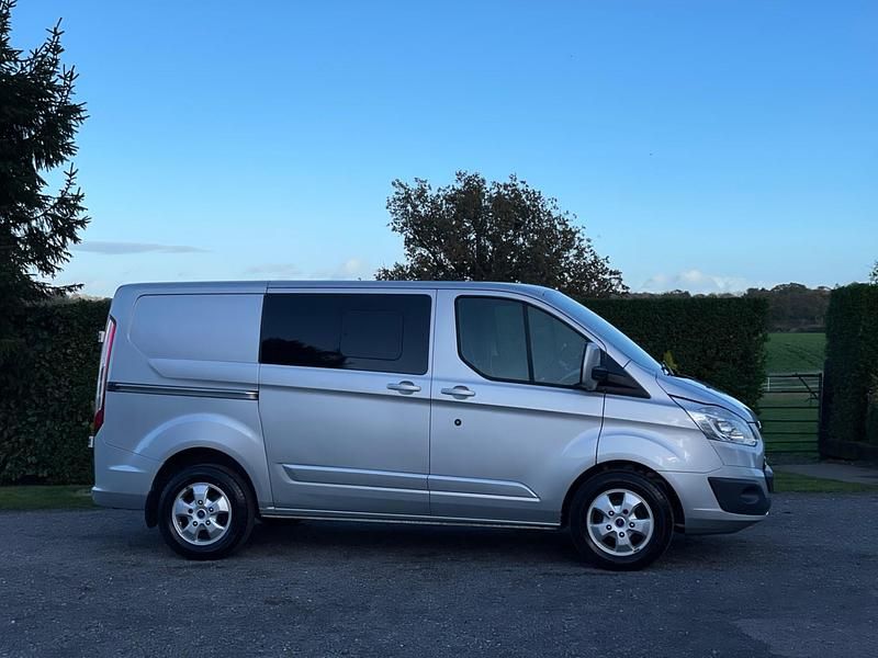 Used Ford Transit Custom Limited 130 HP (95 kW) 2018 Silver Van