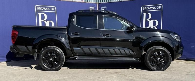 Used Nissan Navara N-Guard 190 HP (139 kW) 2020 Black Pickup