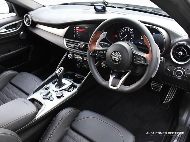 Used Alfa Romeo Giulia 276 HP (202 kW) 2025 Black Sedan