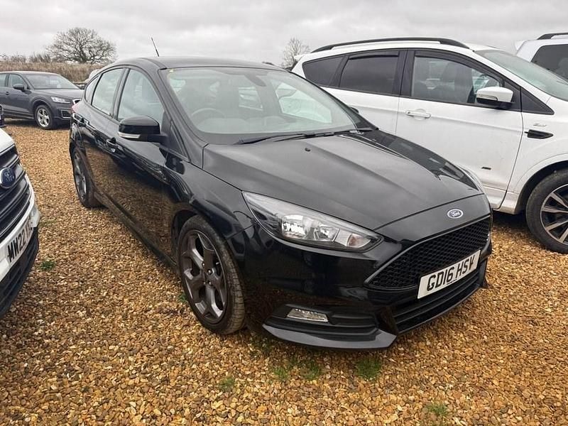 Used Ford Focus ST 185 HP (136 kW) 2016 Black Hatchback