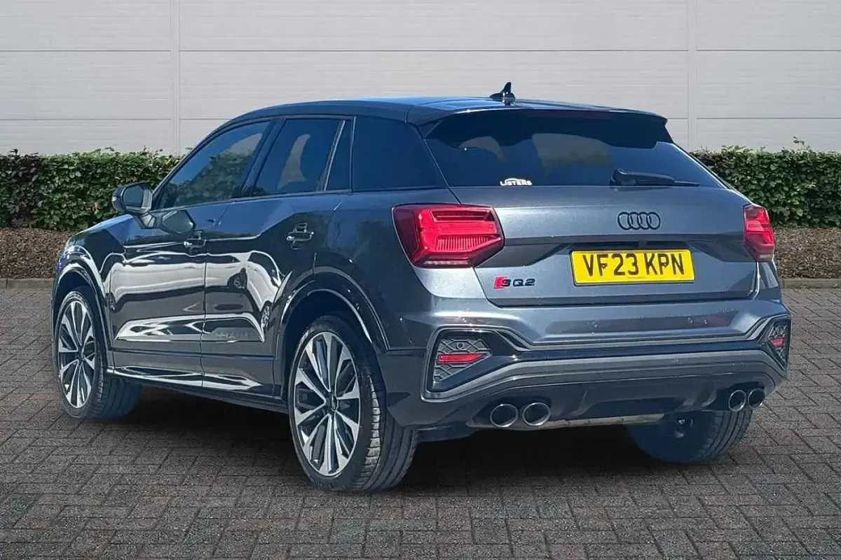 Begagnad Audi SQ2 Black Edition 300 HK (220 kW) 2023 Grå SUV