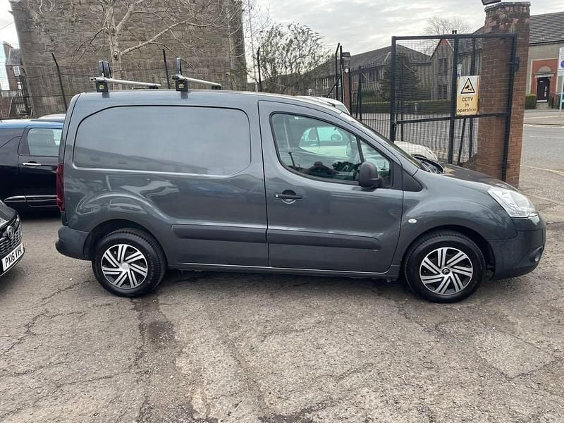 Used Citroën Berlingo 90 HP (66 kW) 2015 Grey MPV