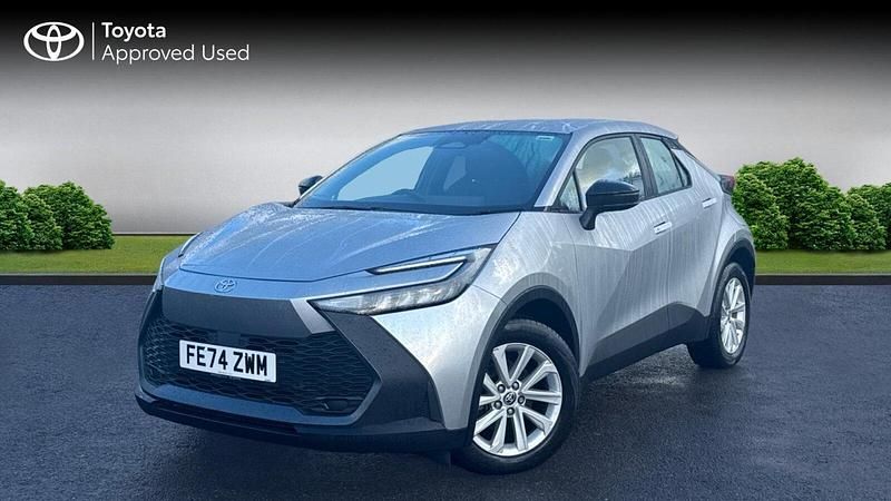 Used Toyota C-HR 140 HP (102 kW) 2024 Silver metallic SUV
