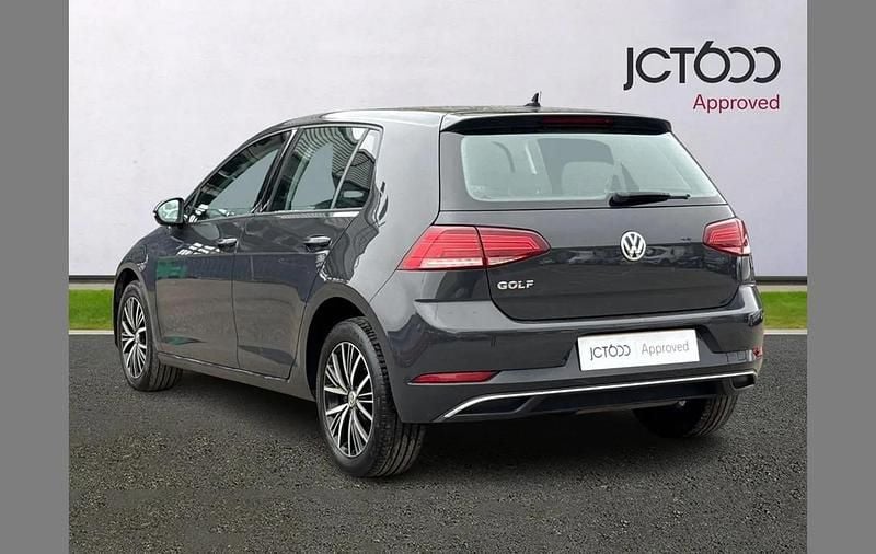 Used VW Golf VII SE 115 HP (84 kW) 2018 Grey Hatchback