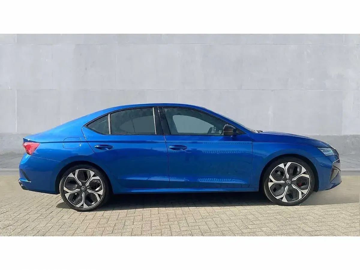 Used Skoda Octavia vRS 265 HP (194 kW) 2025 Race blue Hatchback