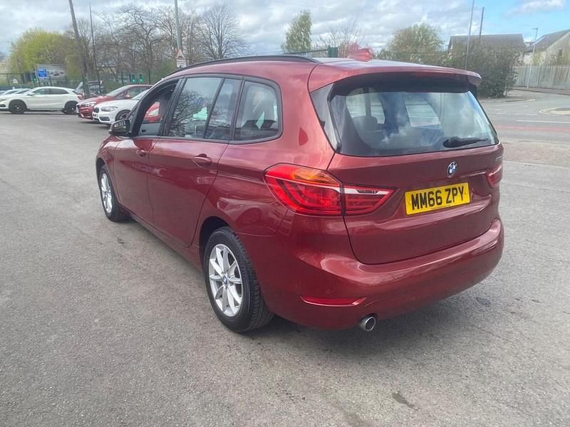 Usado BMW 216 Comfort Edition 2016 Rojo Monovolumen