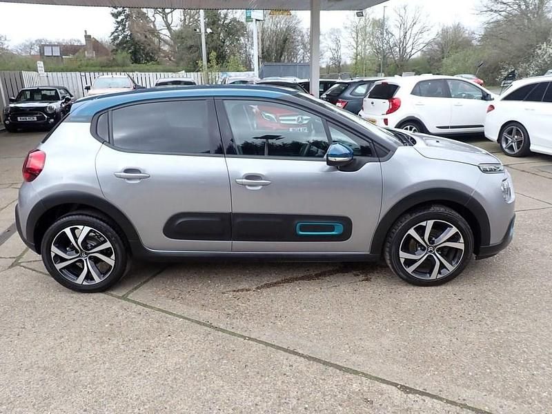 Used Citroën C3 Shine 100 HP (73 kW) 2022 Grey Hatchback