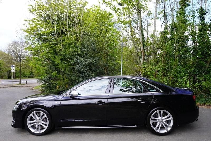 Used Audi S8 Comfort 520 HP (382 kW) 2016 Black Sedan