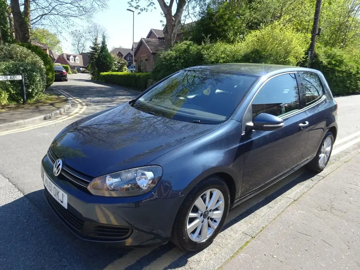 Used VW Golf VI Match 105 HP (77 kW) 2011 Blue Hatchback