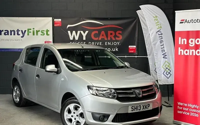 Used Dacia Sandero Lauréate 90 HP (66 kW) 2015 Hatchback